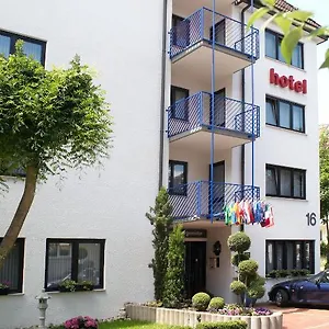 Astoria Am Urachplatz Szálloda